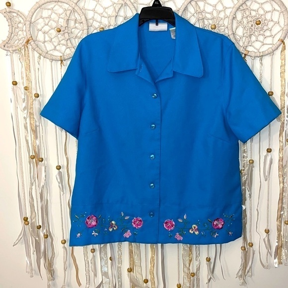 Alfred Dunner Tops - 🌸 Alfred Dunner blue floral top. Size 14P.